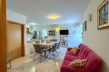 3-Bedroom Villa with Private Heated Pool in Sumartin