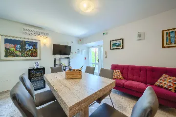 3-Bedroom Villa with Private Heated Pool in Sumartin