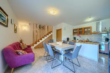 3-Bedroom Villa with Private Heated Pool in Sumartin