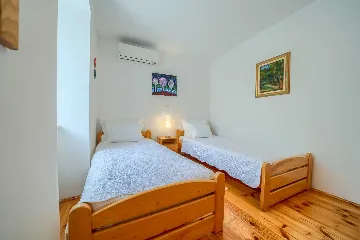 3-Bedroom Villa with Private Heated Pool in Sumartin