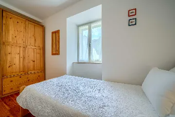 3-Bedroom Villa with Private Heated Pool in Sumartin