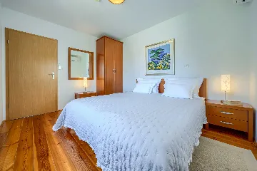 3-Bedroom Villa with Private Heated Pool in Sumartin