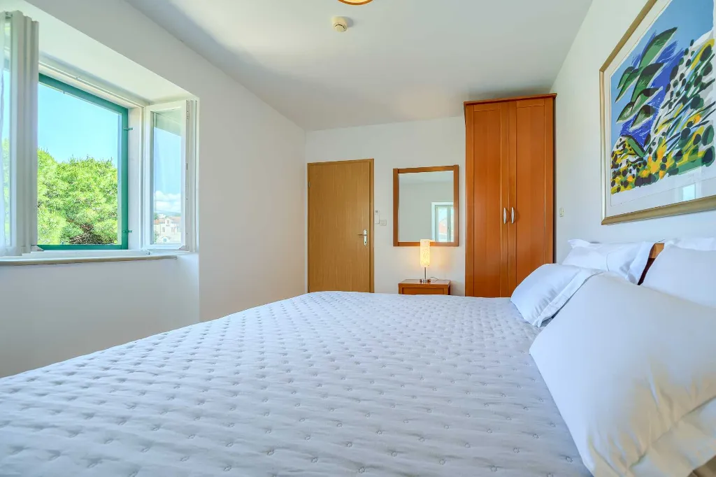 3-Bedroom Villa with Private Heated Pool in Sumartin