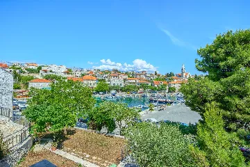 3-Bedroom Villa with Private Heated Pool in Sumartin