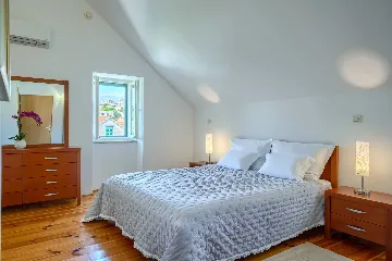 3-Bedroom Villa with Private Heated Pool in Sumartin