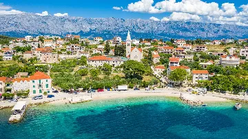 3-Bedroom Villa with Private Heated Pool in Sumartin