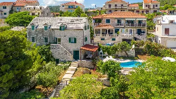 3-Bedroom Villa with Private Heated Pool in Sumartin