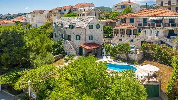 3-Bedroom Villa with Private Heated Pool in Sumartin