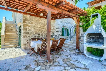 3-Bedroom Villa with Private Heated Pool in Sumartin