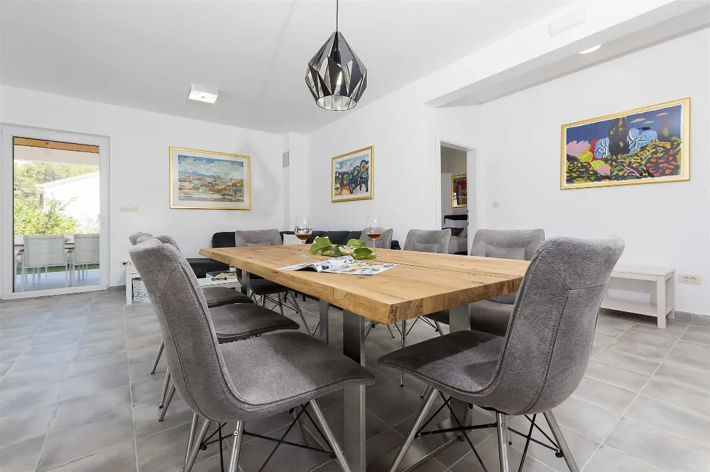 4-Bedroom Heated Pool Villa in Milna, Brač