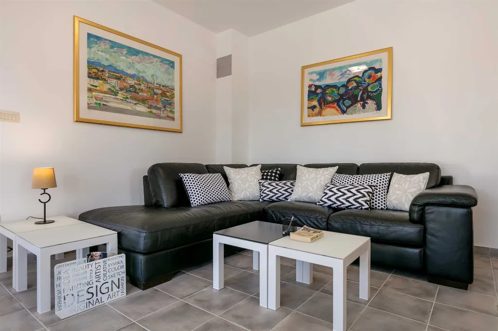4-Bedroom Heated Pool Villa in Milna, Brač