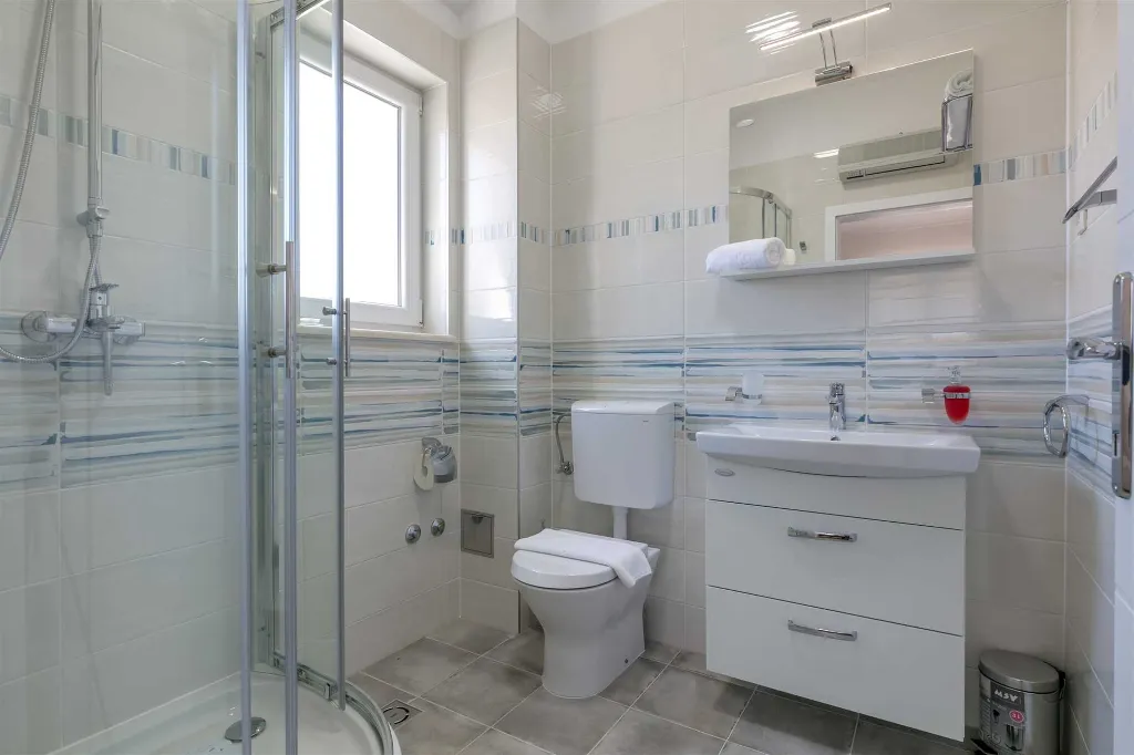 4-Bedroom Heated Pool Villa in Milna, Brač