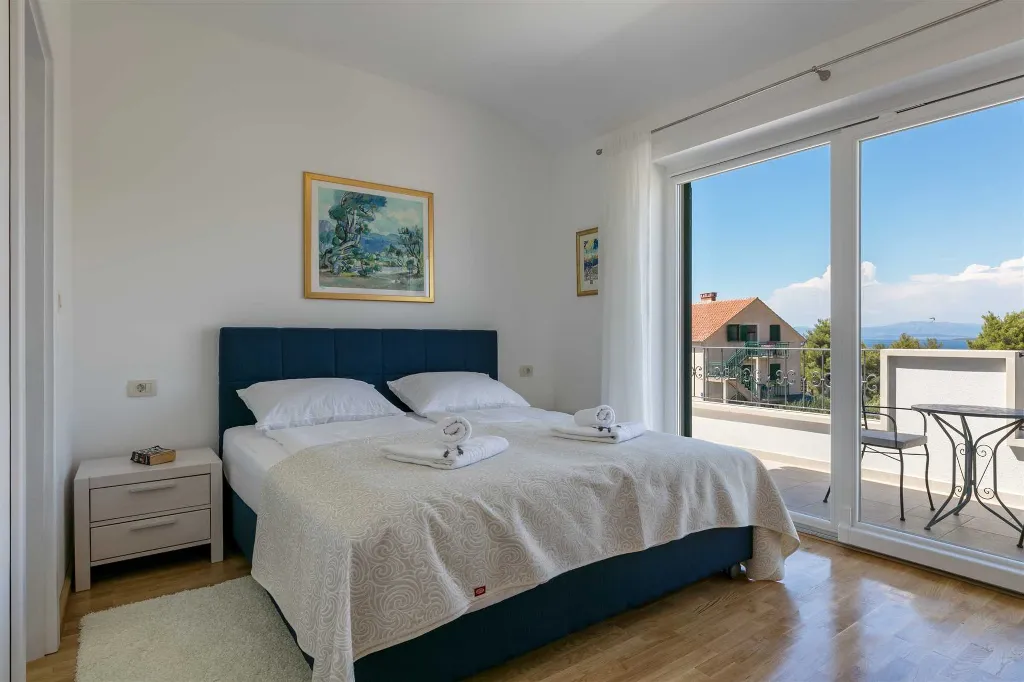 4-Bedroom Heated Pool Villa in Milna, Brač