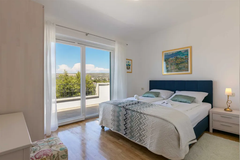 4-Bedroom Heated Pool Villa in Milna, Brač
