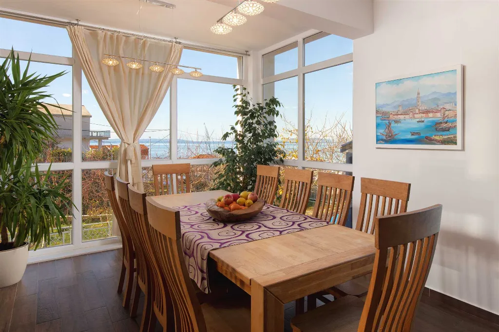 Podstrana 4-Bedroom Villa with Heated Pool