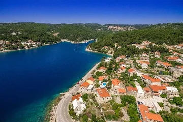 4-Bedroom Villa in Sumartin, Brač for Up to 10