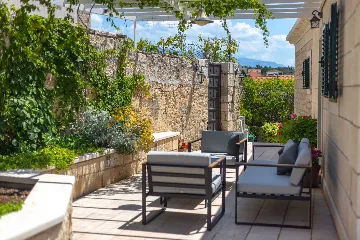4-Bedroom Villa in Sumartin, Brač for Up to 10