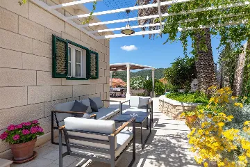 4-Bedroom Villa in Sumartin, Brač for Up to 10