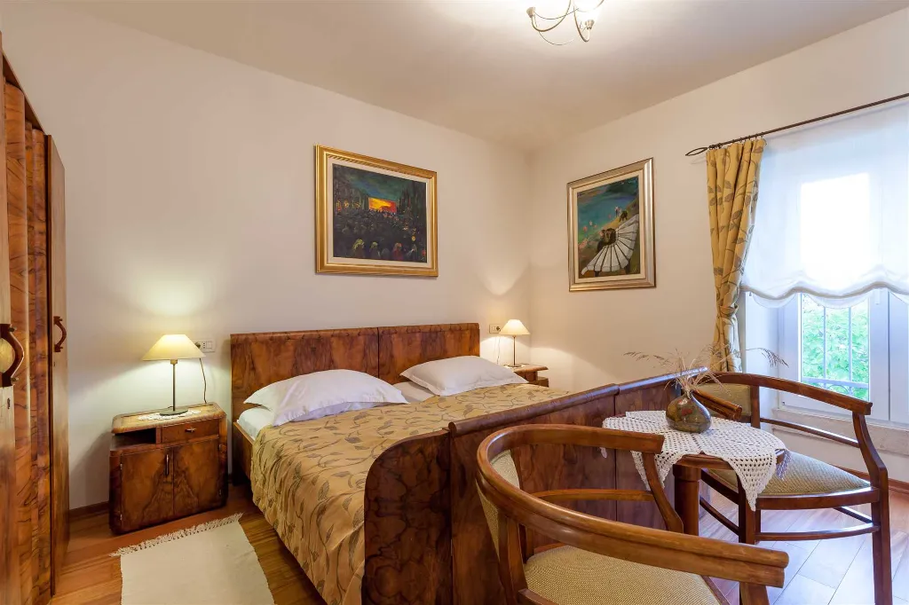 4-Bedroom Villa in Sumartin, Brač for Up to 10