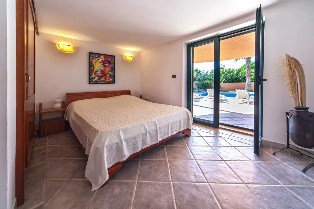 3-Bedroom Villa with Private Pool in Sumartin