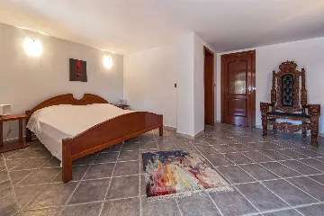 3-Bedroom Villa with Private Pool in Sumartin