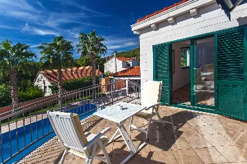 3-Bedroom Villa with Private Pool in Sumartin