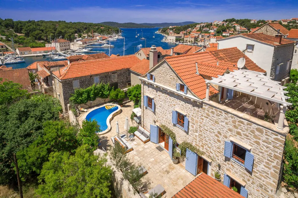 Stone Villa in Milna, Brač with Private Pool
