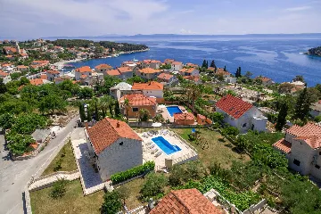 4-Bedroom Villa in Sumartin, Brač for up to 10