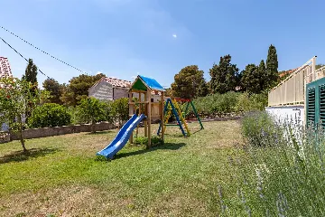 4-Bedroom Villa in Sumartin, Brač for up to 10