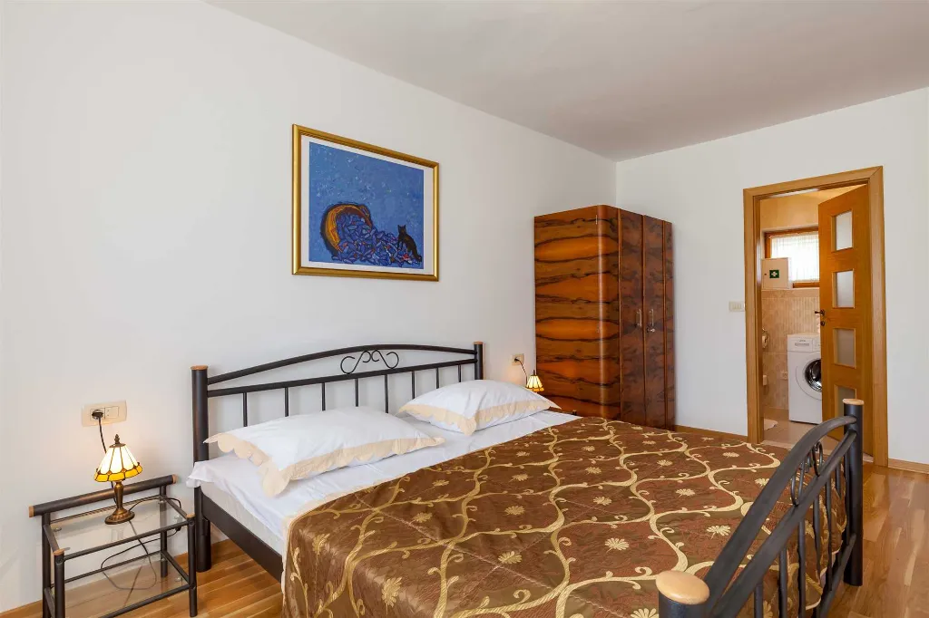 4-Bedroom Villa in Sumartin, Brač for up to 10