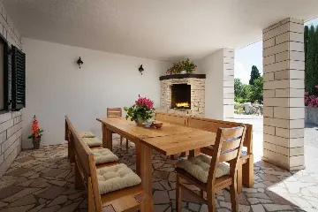 4-Bedroom Villa in Sumartin, Brač for up to 10