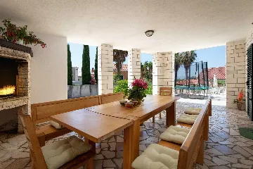 4-Bedroom Villa in Sumartin, Brač for up to 10