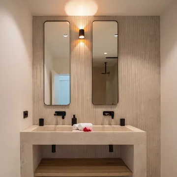 Sutivan 4-Bedroom Villa with Heated Pool & Sauna