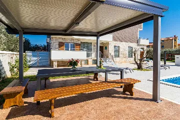 Valbandon Pula 6BR Villa with Heated Pool (12)