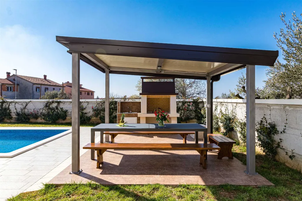 Valbandon Pula 6BR Villa with Heated Pool (12)