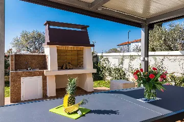 Valbandon Pula 6BR Villa with Heated Pool (12)