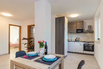 Valbandon Pula 6BR Villa with Heated Pool (12)