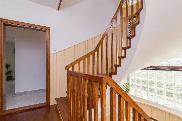 Valbandon Pula 6BR Villa with Heated Pool (12)