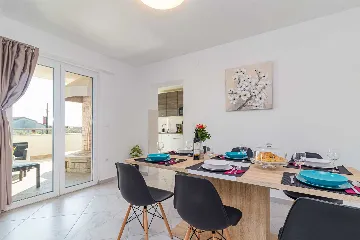 Valbandon Pula 6BR Villa with Heated Pool (12)