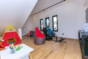 Jesenice Villa for 20 Guests with Sea View