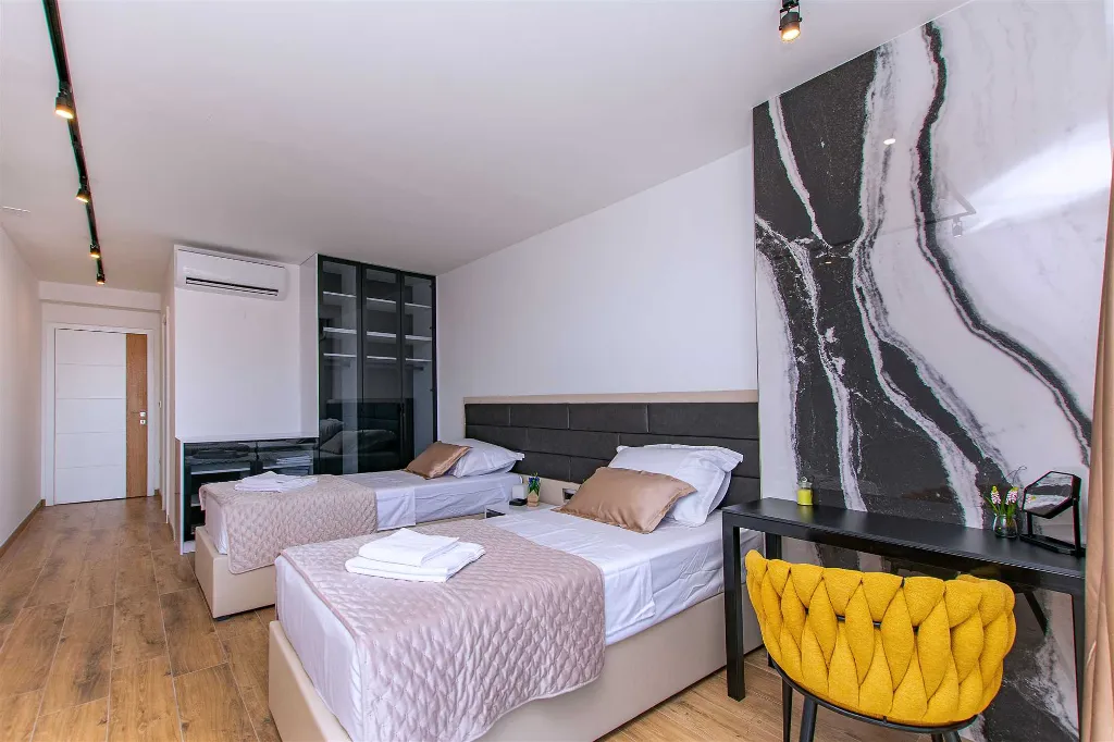 Jesenice Villa for 20 Guests with Sea View