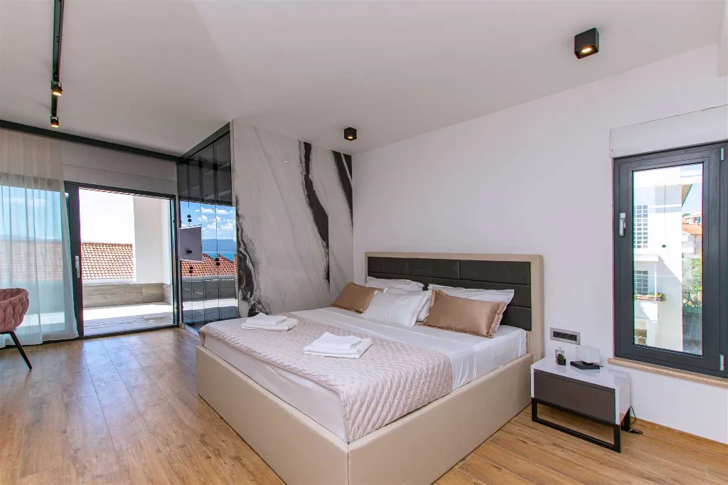 Jesenice Villa for 20 Guests with Sea View