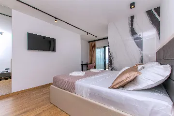 Jesenice Villa for 20 Guests with Sea View