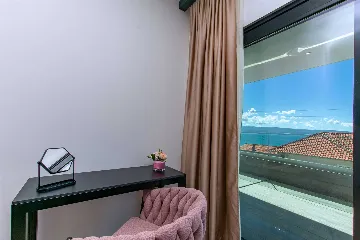 Jesenice Villa for 20 Guests with Sea View