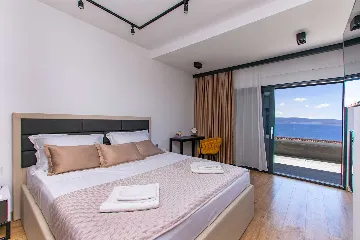 Jesenice Villa for 20 Guests with Sea View