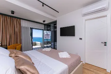 Jesenice Villa for 20 Guests with Sea View