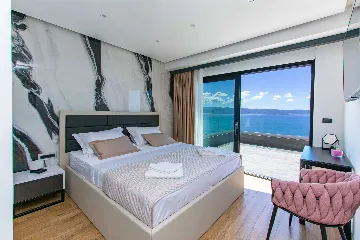 Jesenice Villa for 20 Guests with Sea View