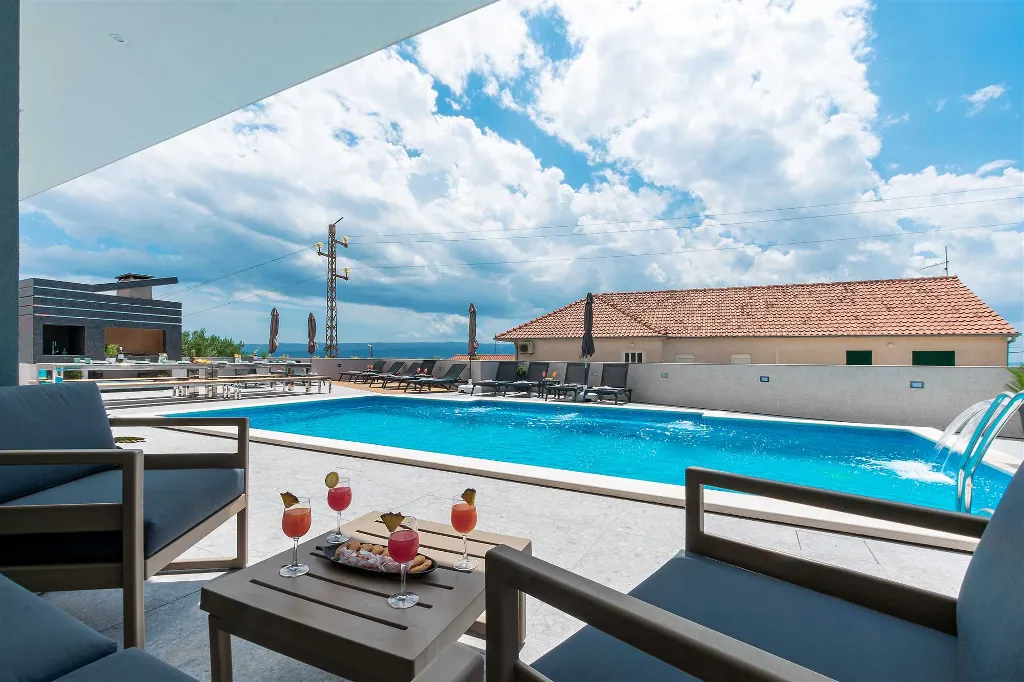 Jesenice Villa for 20 Guests with Sea View