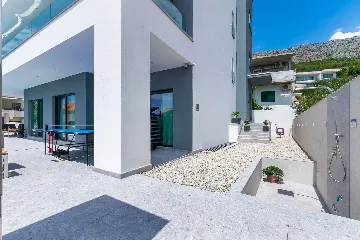 Jesenice Villa for 20 Guests with Sea View