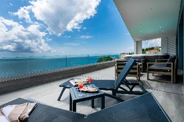 Jesenice Villa for 20 Guests with Sea View